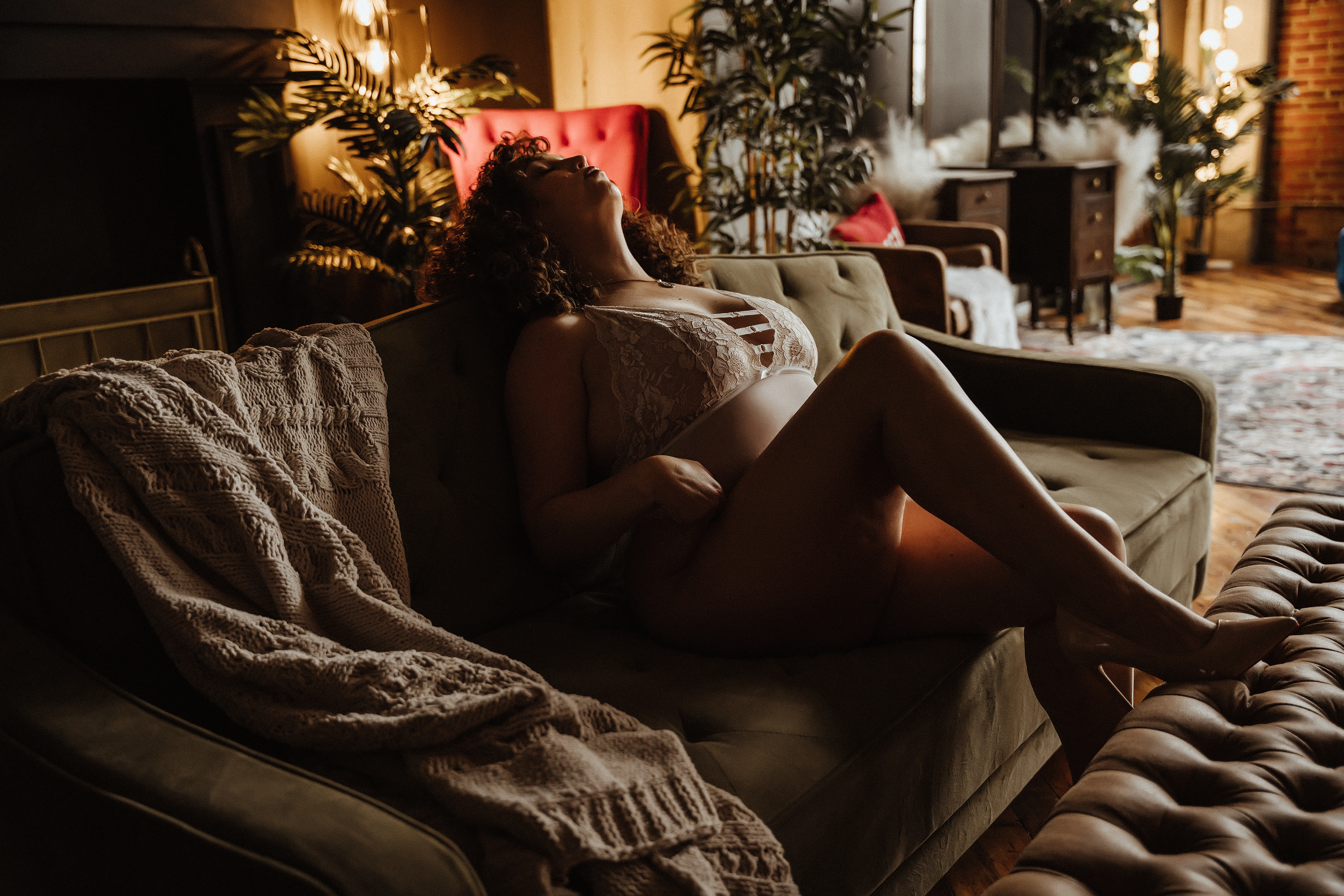 Indianapolis Boudoir, Indiana boudoir studio, Indy Boudoir, Plus Size Boudoir Indianapolis, Plus size Boudoir, Plus size boudoir Indiana