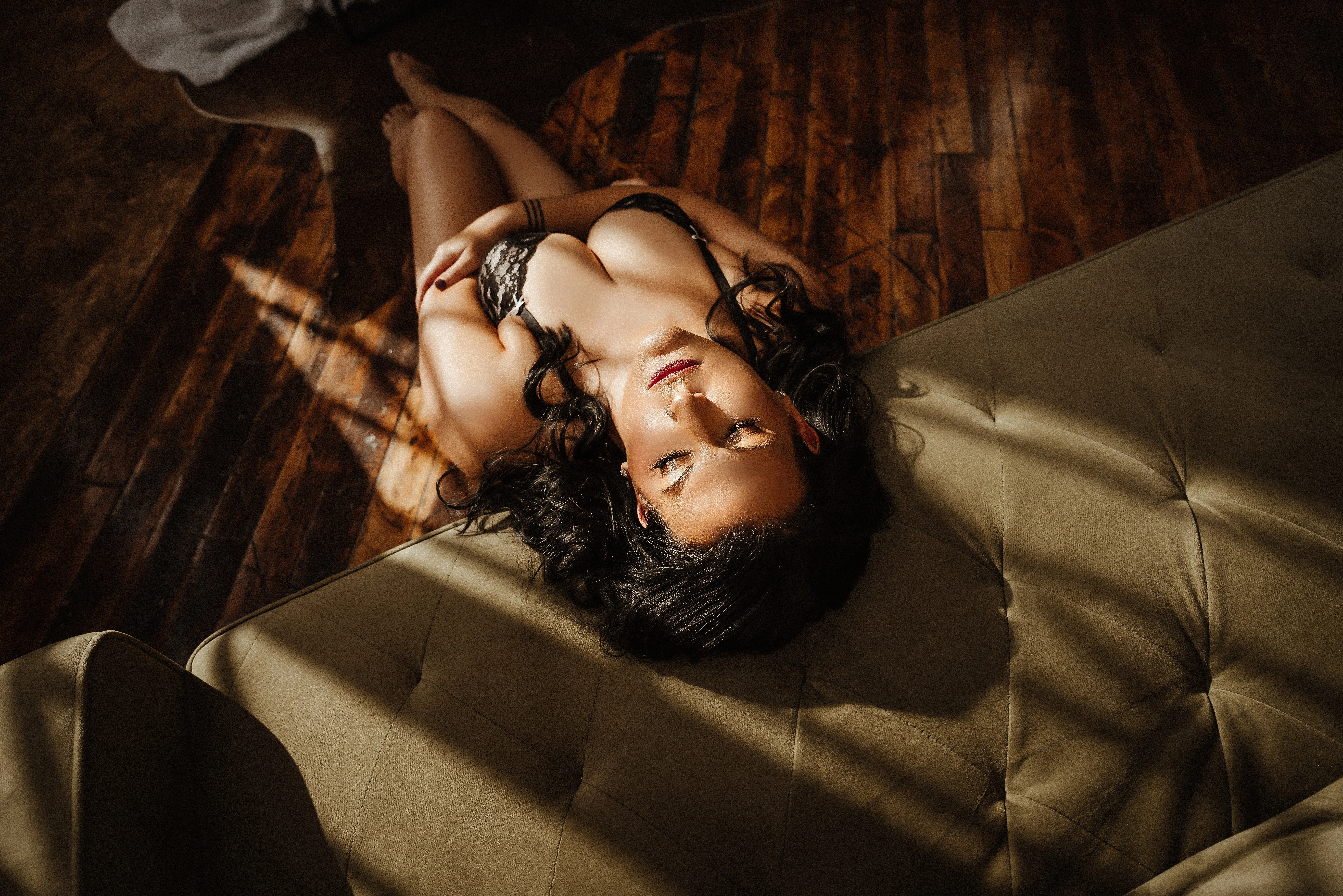 Indianapolis Boudoir, Indiana boudoir studio, Indy Boudoir, Plus Size Boudoir Indianapolis, Plus size Boudoir, Plus size boudoir Indiana