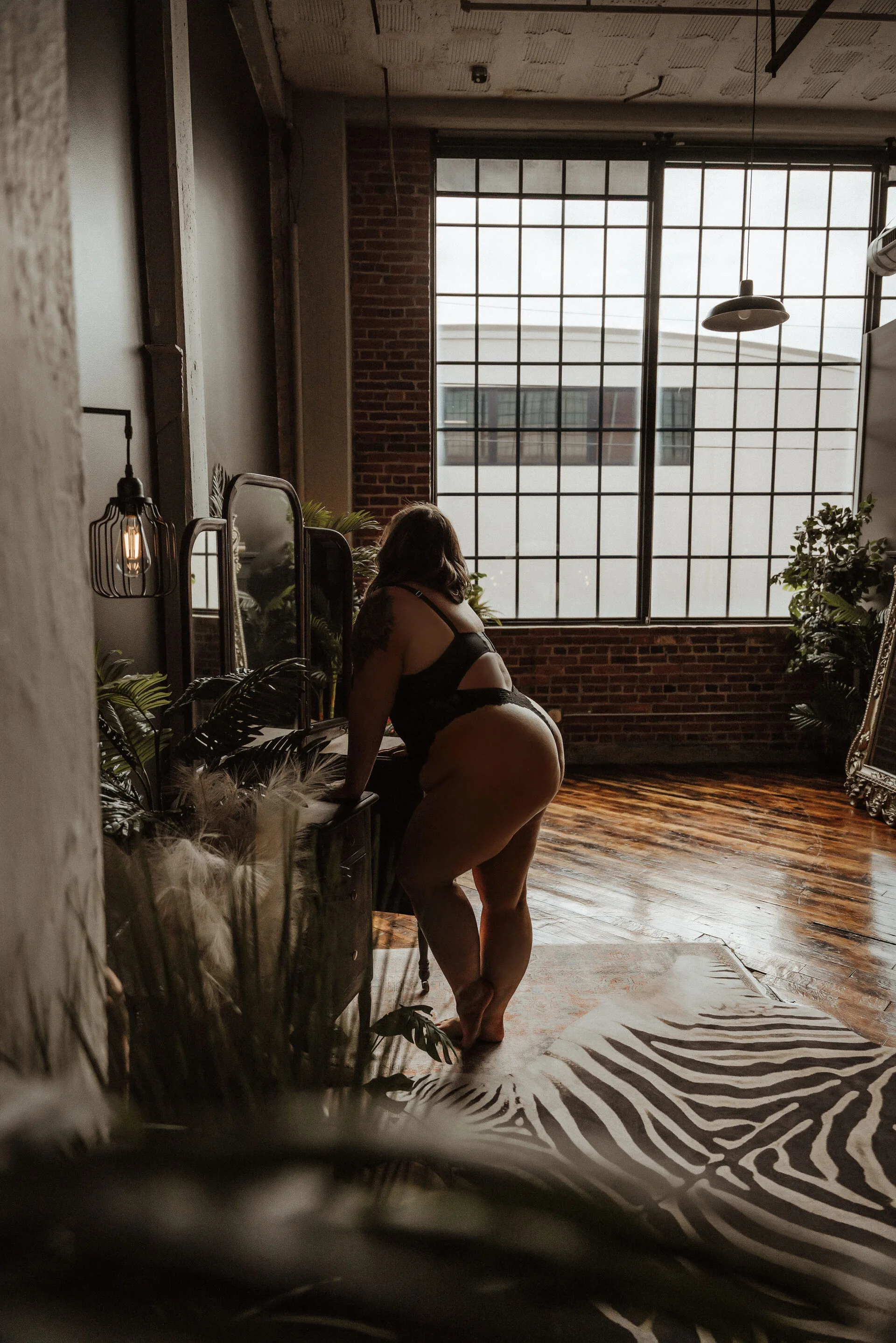 Indianapolis Boudoir, Indiana boudoir studio, Indy Boudoir, Plus Size Boudoir Indianapolis, Plus size Boudoir, Plus size boudoir Indiana