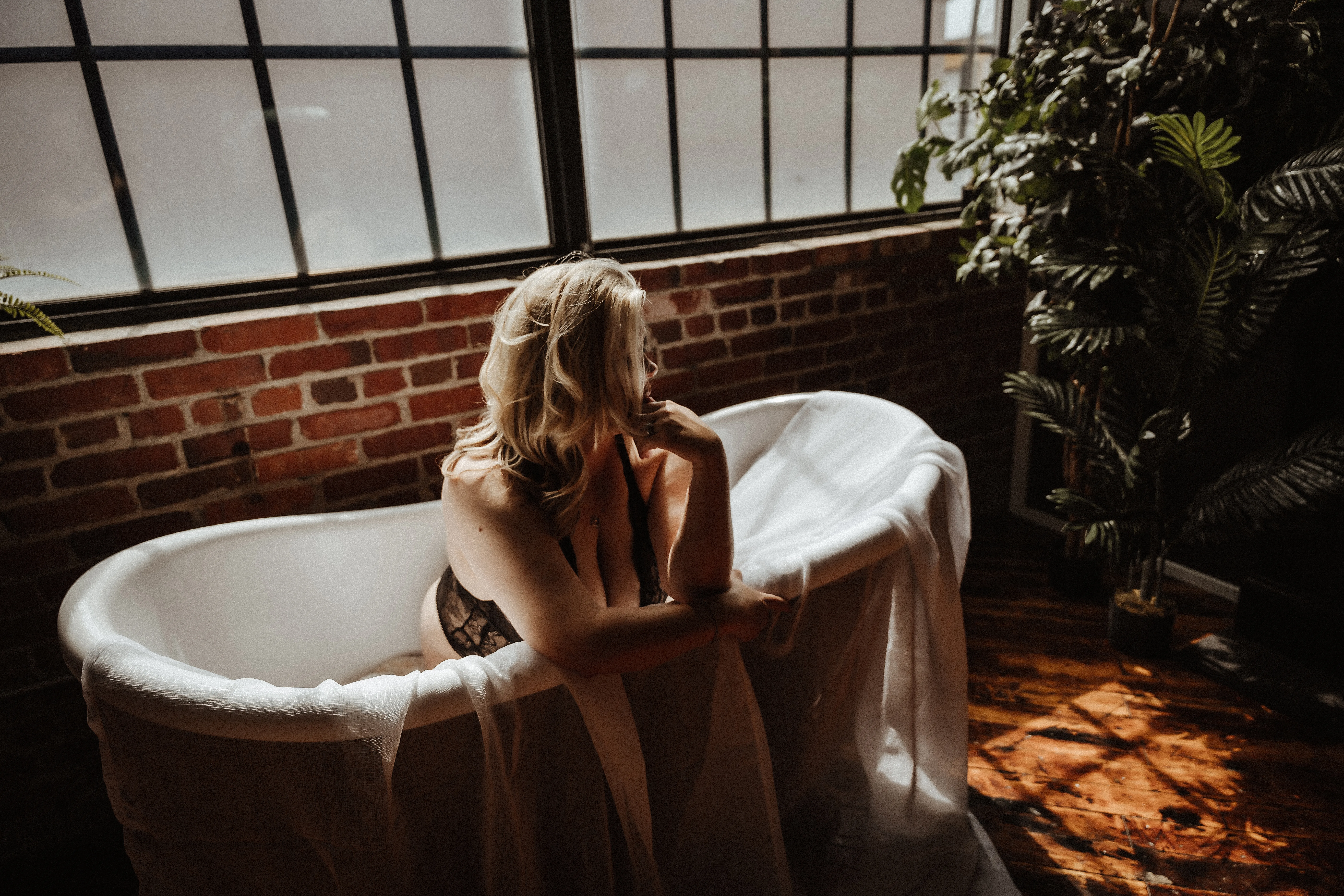 Indianapolis Boudoir, Indiana boudoir studio, Indy Boudoir, Plus Size Boudoir Indianapolis, Plus size Boudoir, Plus size boudoir Indiana